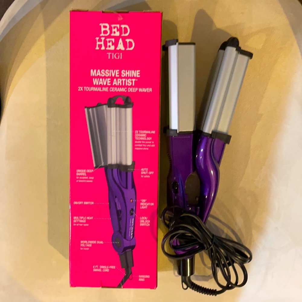 Bed Head TIGI Massive Shine Wave Artist